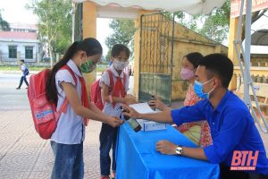 Read more about the article Thanh Hóa tổ chức hoạt động giáo dục theo 3 cấp độ để phòng chống COVID-19