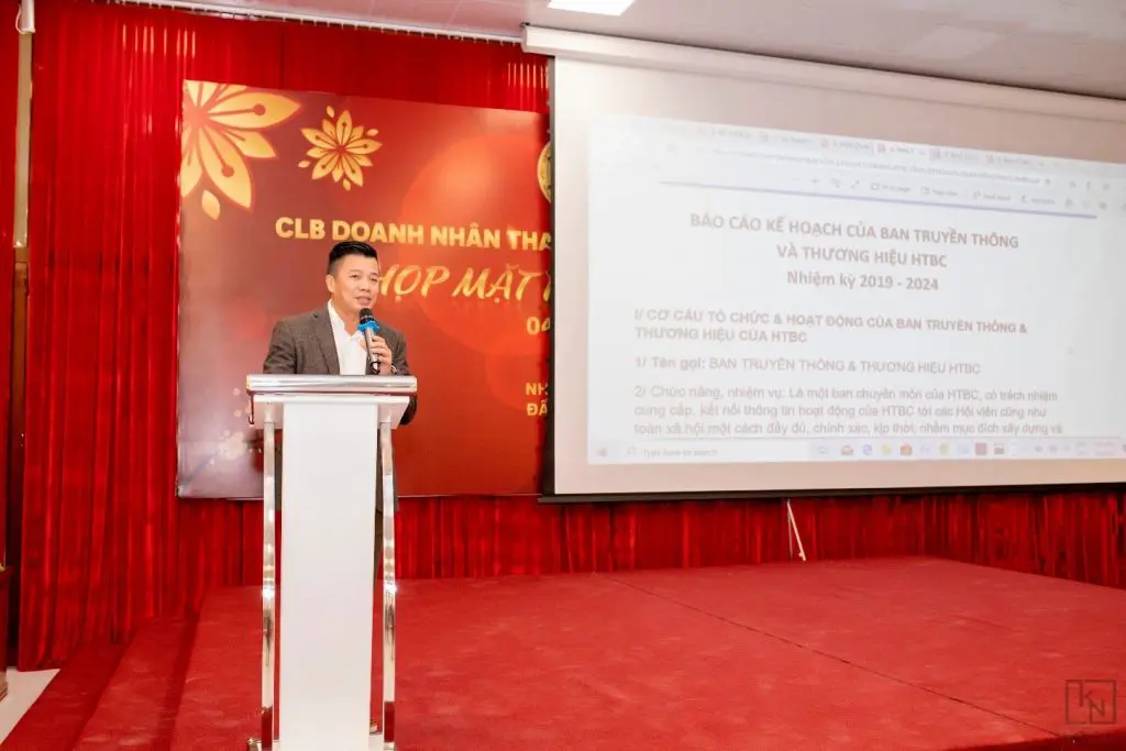Ông Đào Trọng Nhân – PCT, Trưởng Ban Truyền thông và thương hiệu trình bày kế hoạch Ban Truyền thông và thương hiệu
