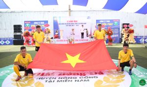Read more about the article Tưng bừng khai mạc giải vô địch bóng đá Nông Cống tại miền Nam lần II – 2022