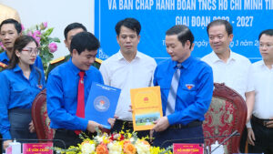Read more about the article Chủ tịch Ủy ban Nhân dân tỉnh đối thoại với thanh niên tỉnh Thanh Hóa